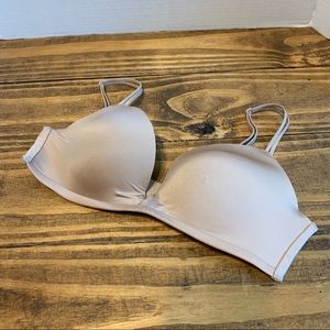 Victoria’s Secret no wire bra